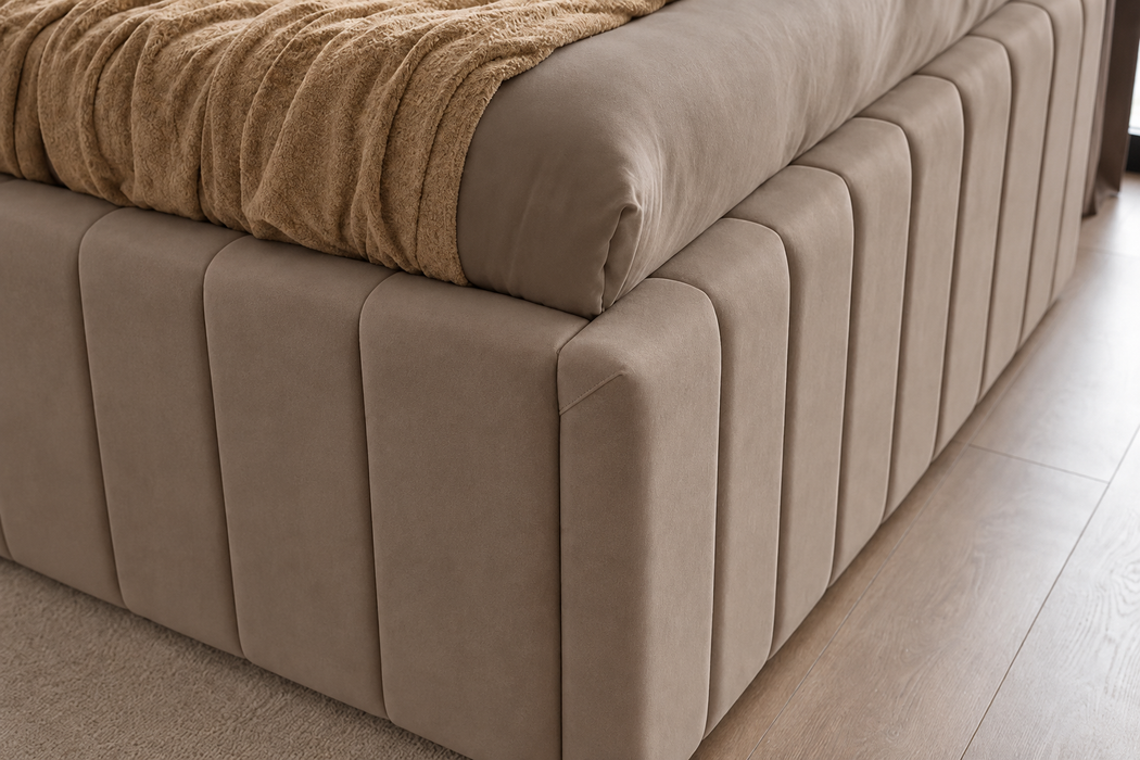 Miami Polsterbett mit Bettkasten – Samt Taupe